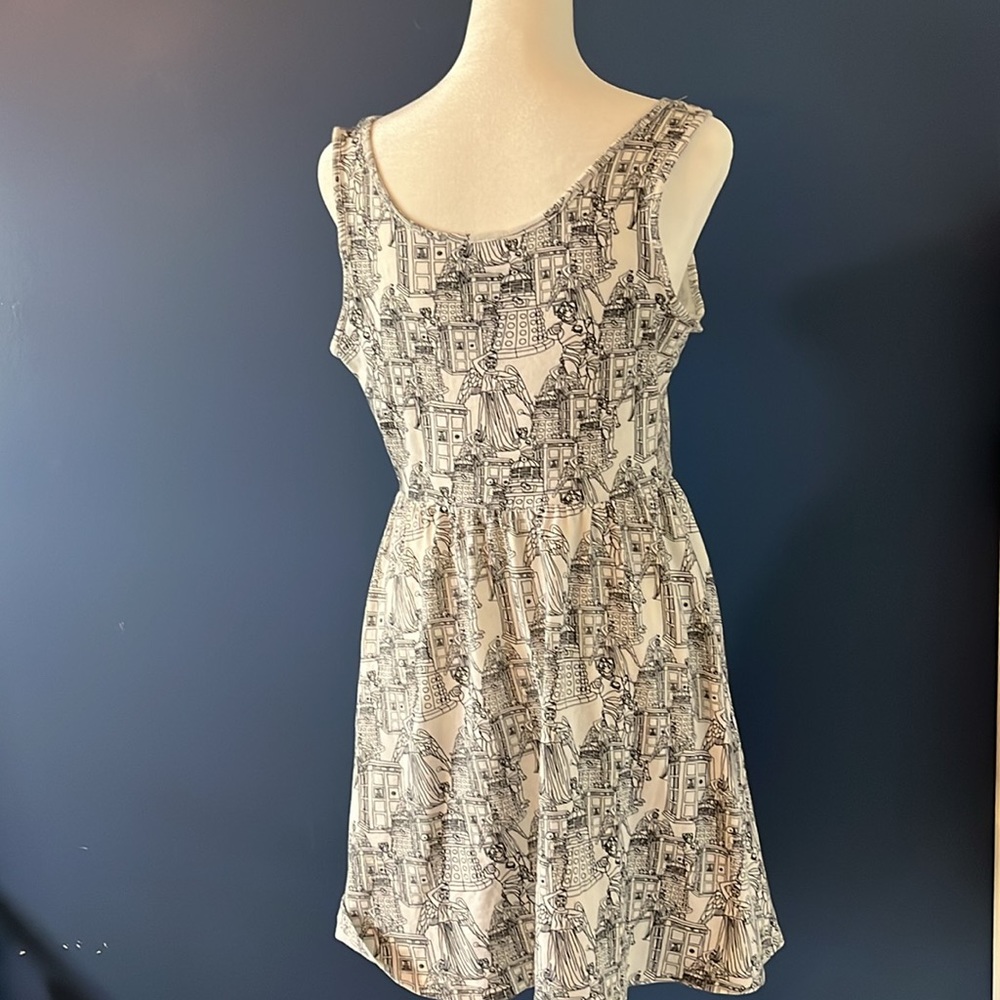 "Doctor Who" Her Universe, Mini Dress, sleeveless, tee shirt feel, black & white